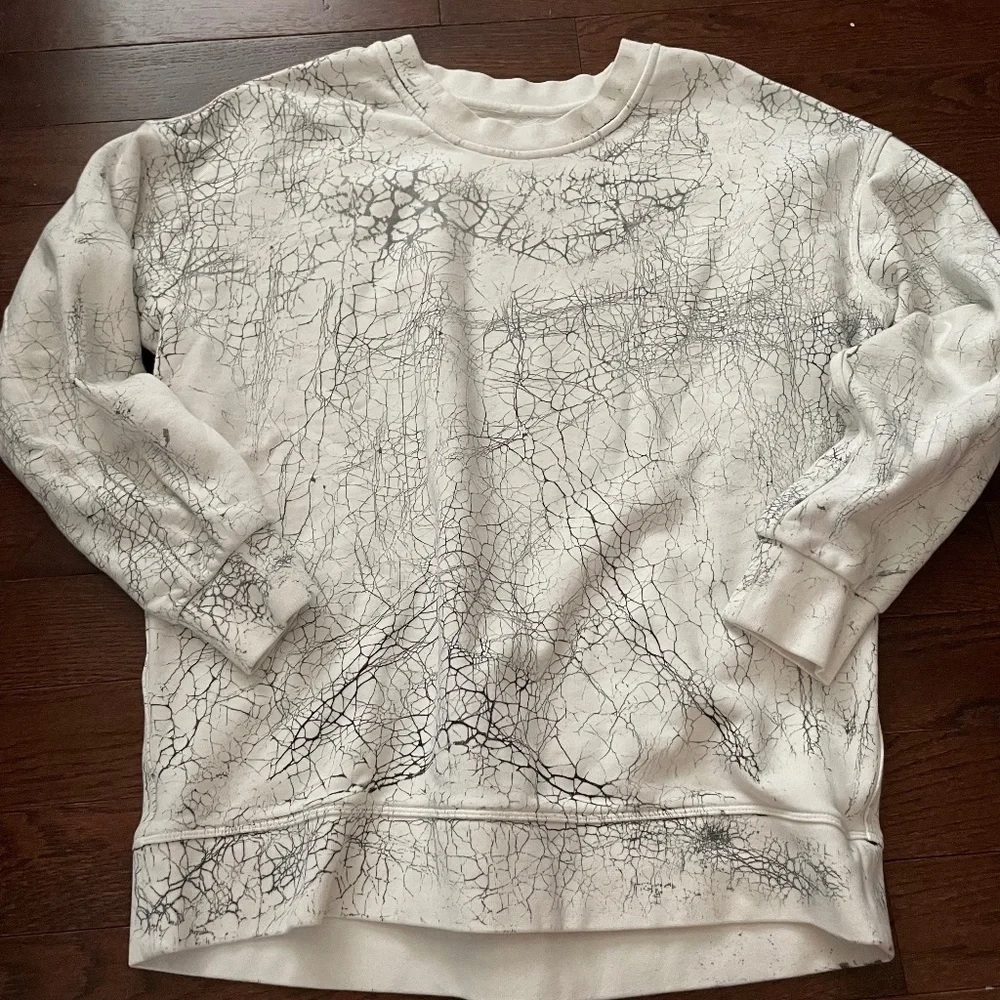 Lululemon pullover - Picture 1 of 5